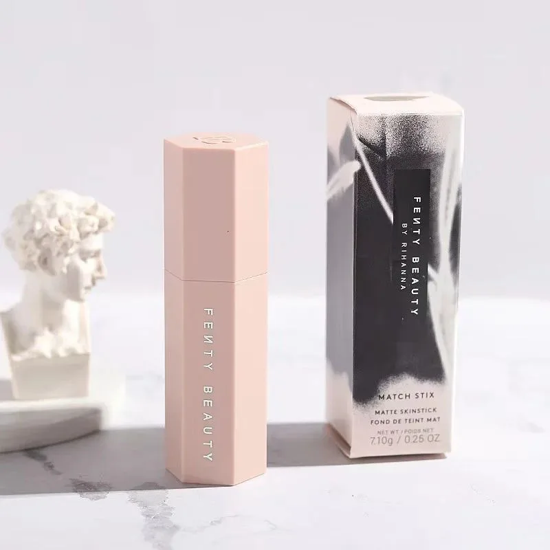 Fenty Beauty Contour Stick, te - Fenty Beauty Makeup Highlighter recensione e prezzo