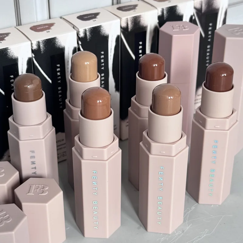 Fenty Beauty Contour Stick, te - Fenty Beauty Makeup Highlighter recensione e prezzo