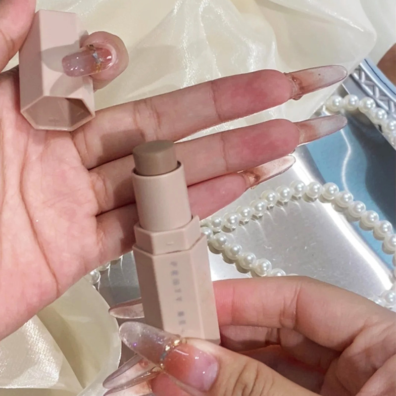 Fenty Beauty Contour Stick Mod - Fenty Beauty Makeup Highlighter recensione e prezzo