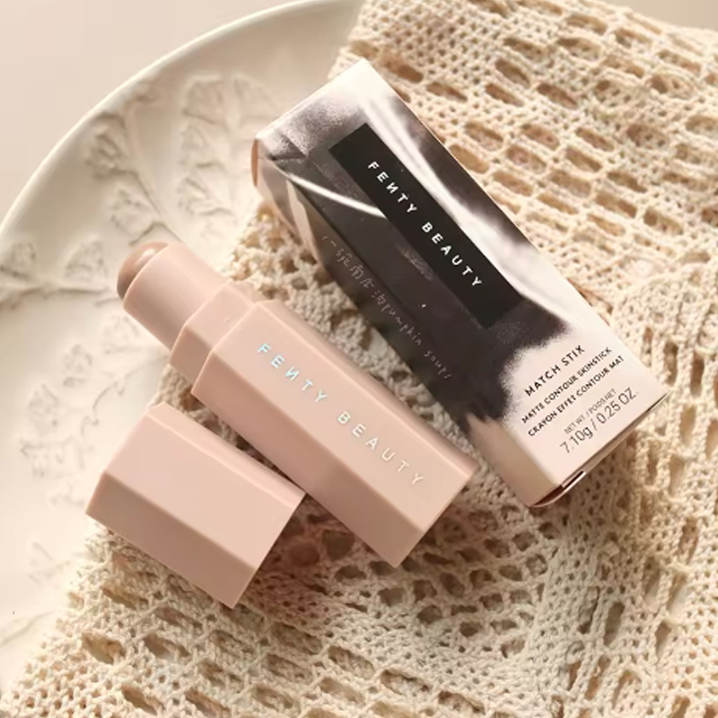 Correttore in Stick Multicolor - Fenty Beauty Makeup Highlighter recensione e prezzo