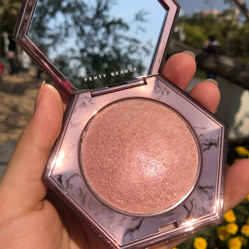 Fenty Beauty Diamond Star High - Fenty Beauty Makeup Highlighter recensione e prezzo